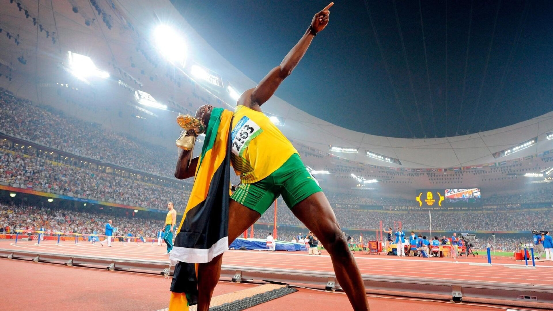 男子200自美队两人进前三